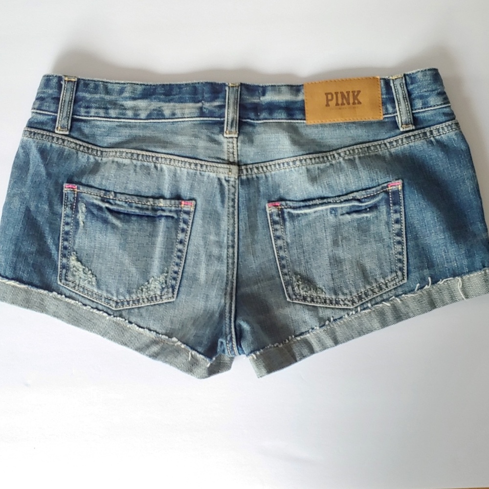 Pink. VS. Stars print jean shorts - Picture 2 of 5